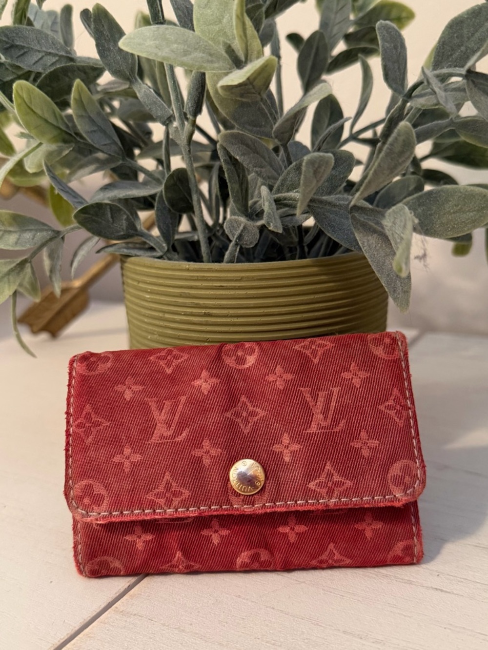 Louis Vuitton 6 ring key holder